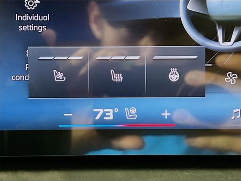 New 2026 BMW X5 M60i w/ Executive Package image 24