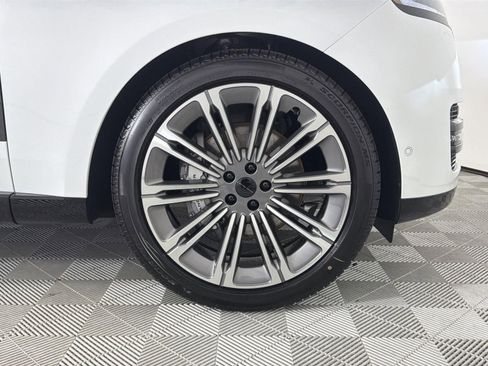 New 2026 Land Rover Range Rover SE image 35