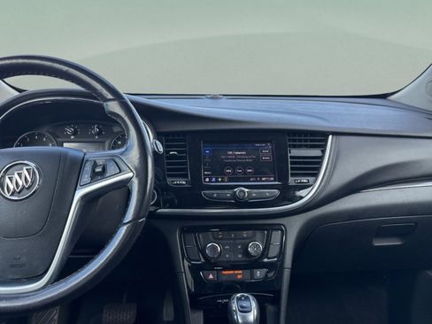 Used 2021 Buick Encore Preferred image 11