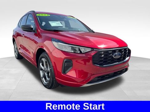 Used 2023 Ford Escape ST-Line w/ Tech Pack #1 AWD/4WD image 7