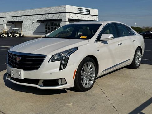 Used 2018 Cadillac XTS Luxury w/ Driver Awareness Package image 3