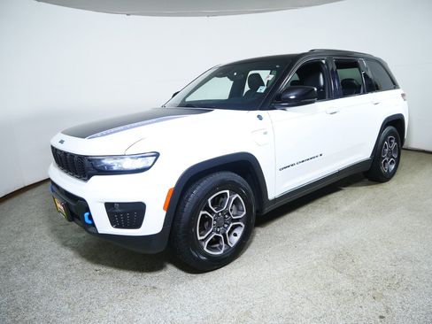 Used 2022 Jeep Grand Cherokee Trailhawk AWD/4WD image 3