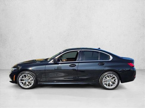 Used 2025 BMW 330i Sedan w/ Premium Package image 9