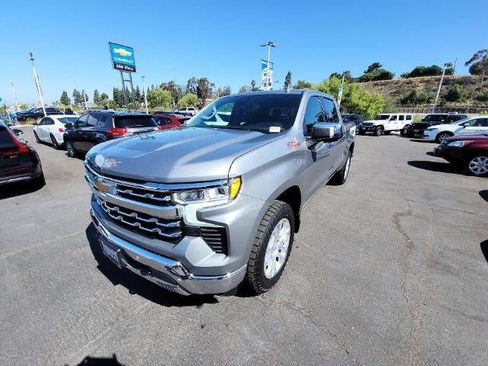 Used 2024 Chevrolet Silverado 1500 LTZ AWD/4WD image 4