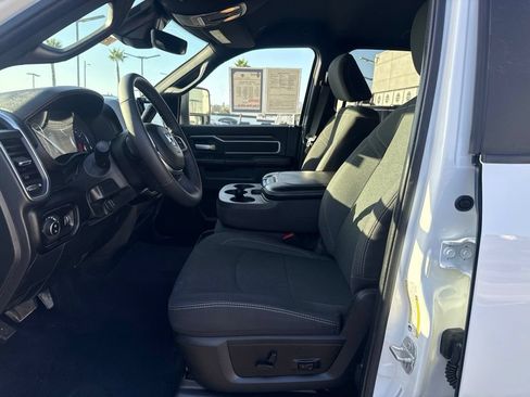 Used 2025 RAM 2500 Big Horn AWD/4WD image 14