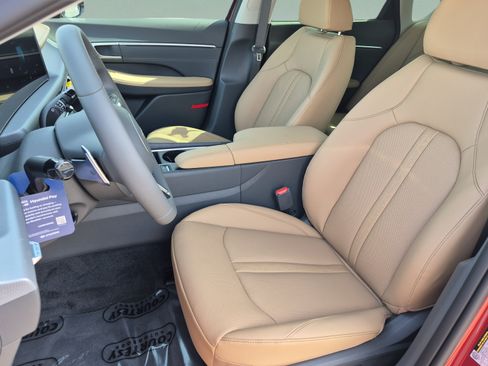 New 2026 Hyundai Sonata Limited FWD image 17