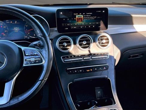 Used 2021 Mercedes-Benz GLC 300 4MATIC image 6