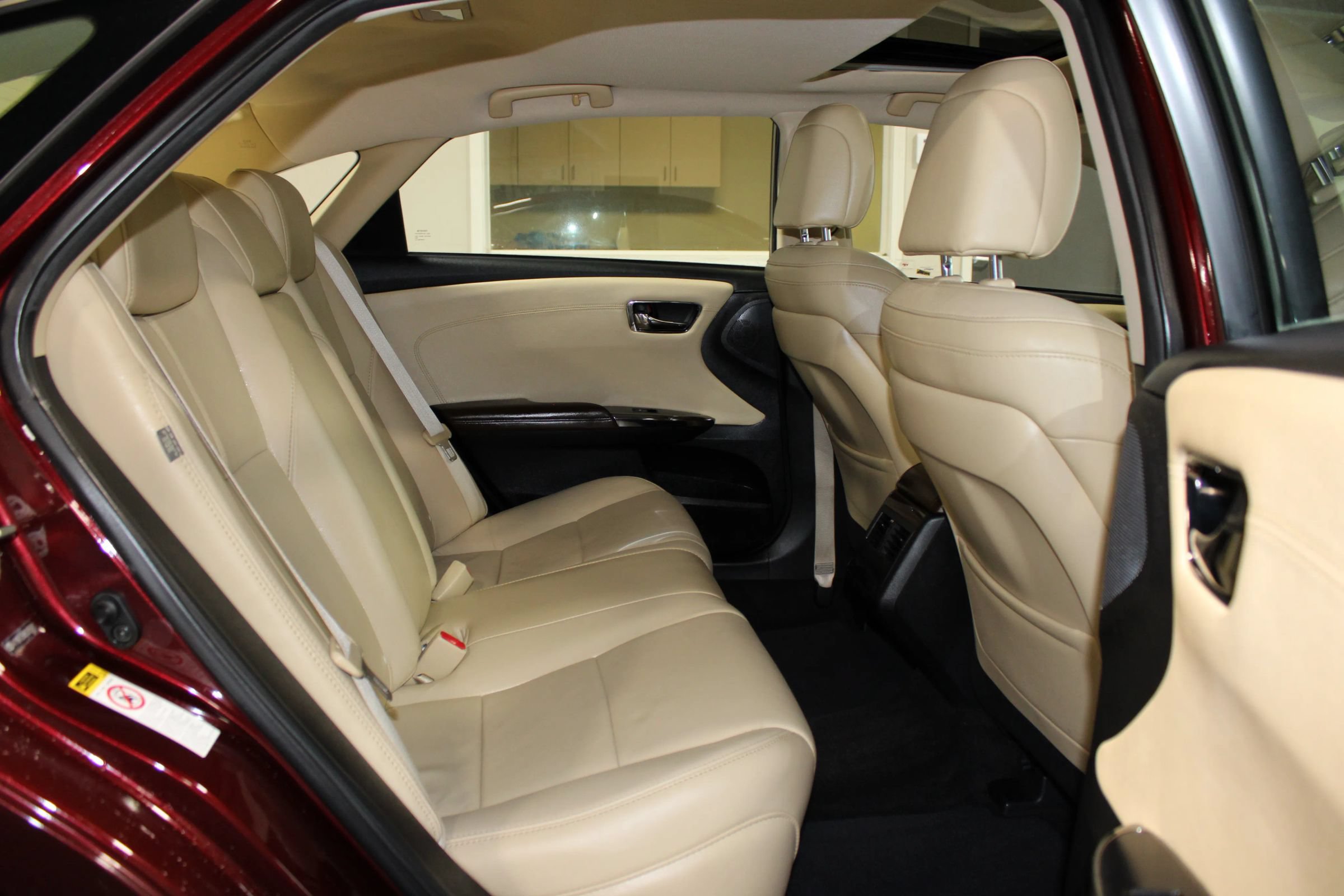 Used 2014 Toyota Avalon XLE Touring FWD image 33