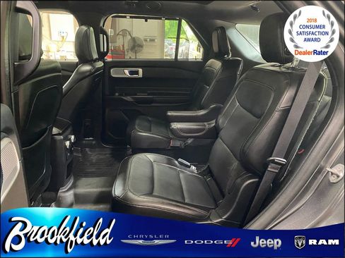 Used 2020 Ford Explorer Limited image 18