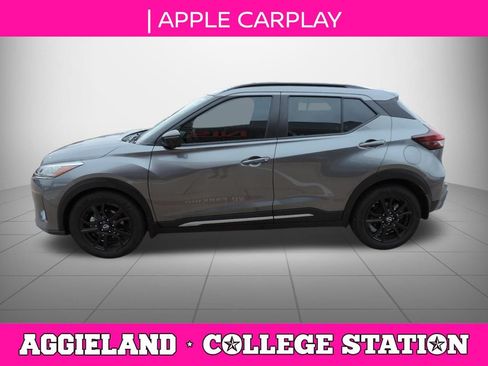 Used 2023 Nissan Kicks SR w/ SR Premium Package FWD image 7