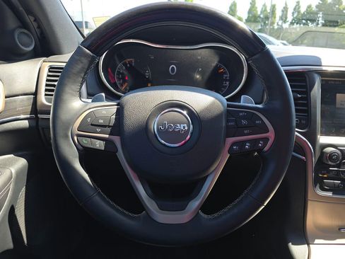 Used 2014 Jeep Grand Cherokee Overland w/ Advanced Technology Group AWD/4WD image 27