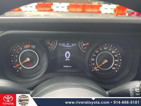 Used 2024 Jeep Wrangler Unlimited Sport AWD/4WD image 28