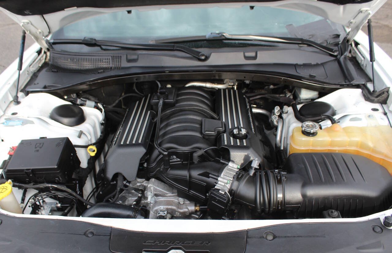 Used 2019 Dodge Charger Scat Pack RWD image 5