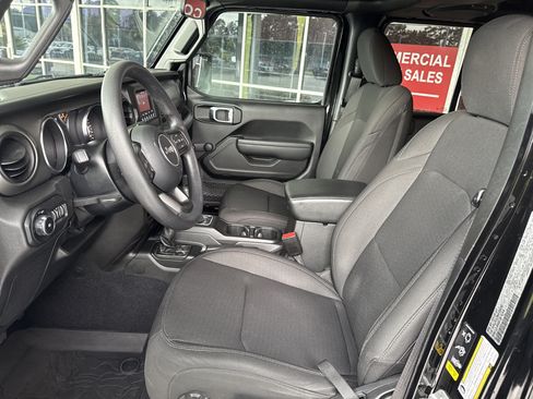 Used 2022 Jeep Wrangler Unlimited Sport AWD/4WD image 12