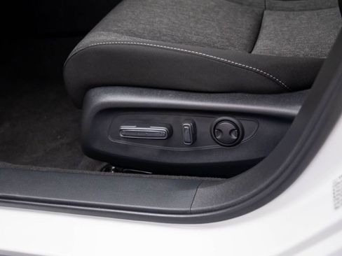 Used 2025 Honda Accord SE image 15