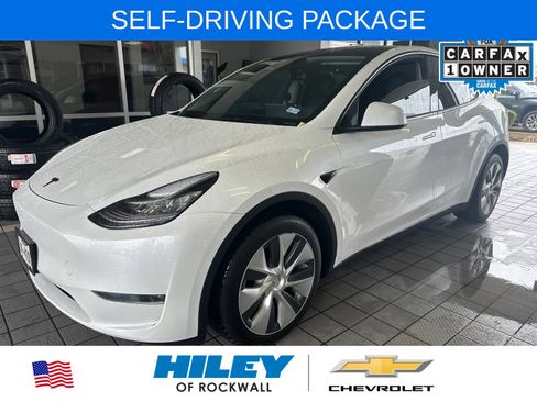 Used 2023 Tesla Model Y Long Range AWD/4WD image 1