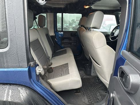 Used 2010 Jeep Wrangler Unlimited Sport image 19