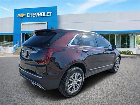 Used 2021 Cadillac XT5 Premium Luxury image 3
