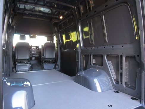 Used 2024 Mercedes-Benz Sprinter 3500 image 24
