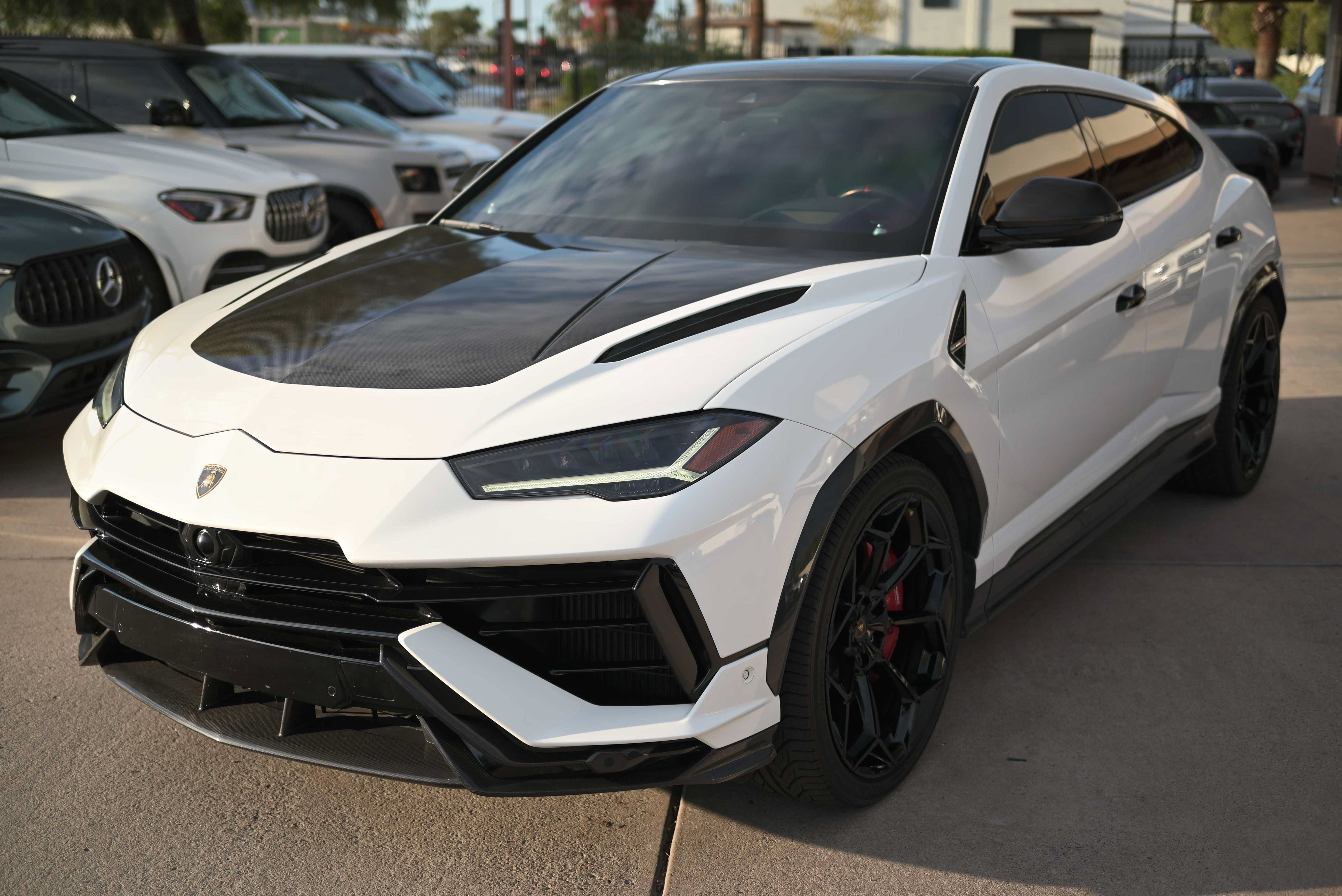 Used 2023 Lamborghini Urus Performante AWD/4WD image 1