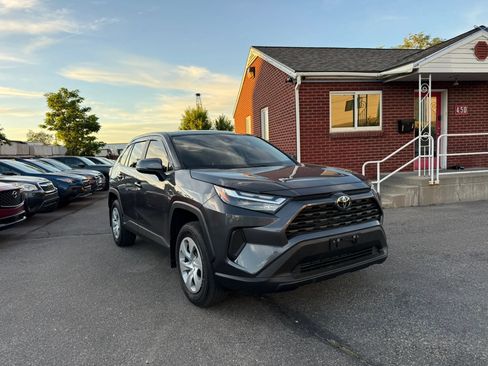 Used 2025 Toyota RAV4 LE AWD/4WD image 3