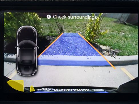 Used 2024 Porsche 718 Boxster w/ Premium Package image 15