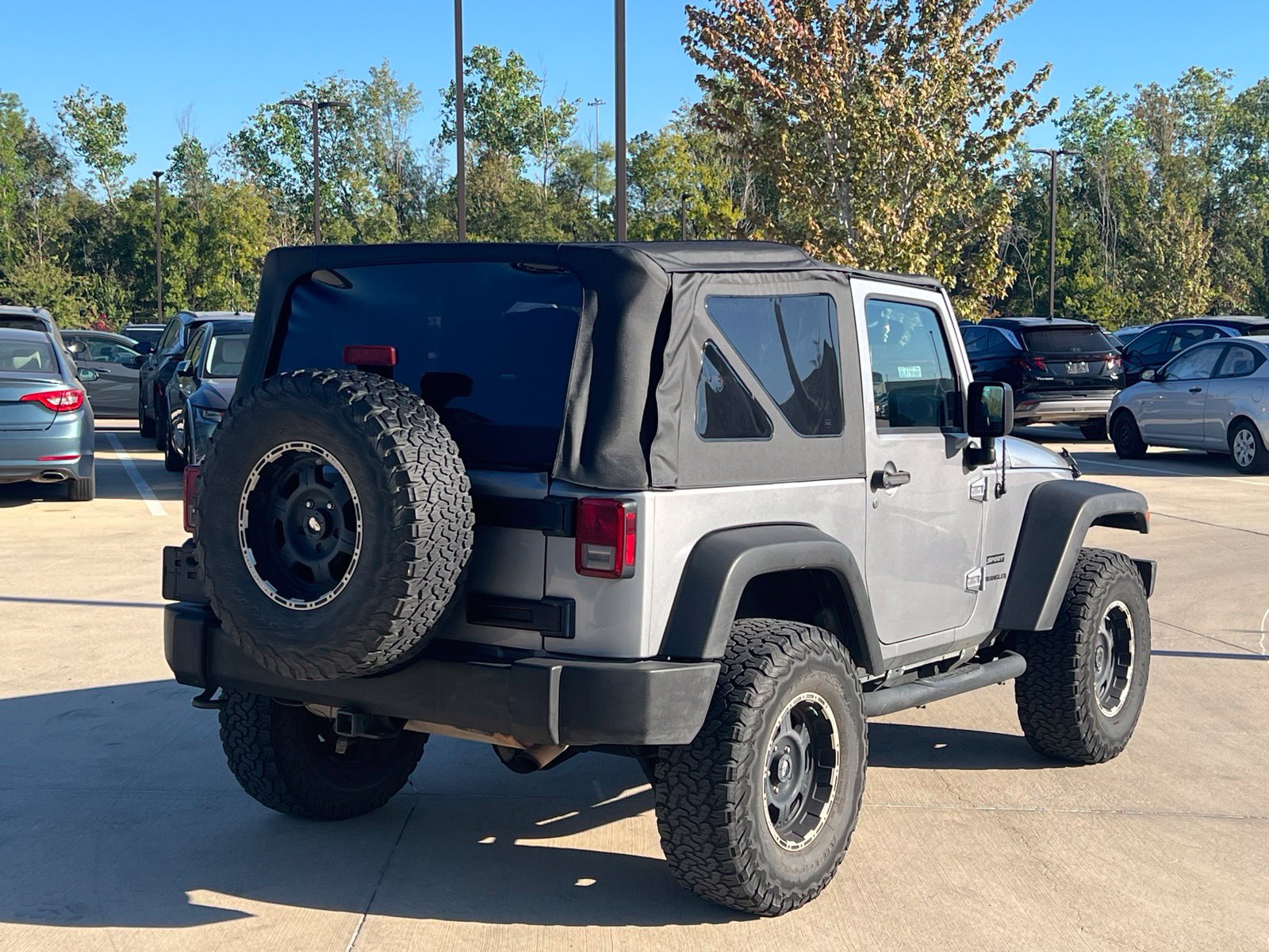 Used 2015 Jeep Wrangler Sport AWD/4WD image 21