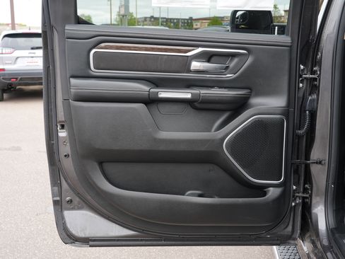 Used 2020 RAM 1500 Laramie AWD/4WD image 19