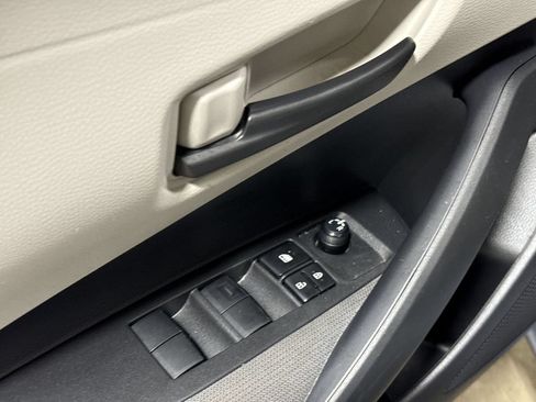 Used 2022 Toyota Corolla LE FWD image 20