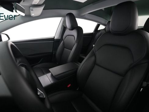 Used 2025 Tesla Model 3 Long Range RWD image 4