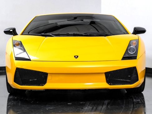 Used 2005 Lamborghini Gallardo image 5