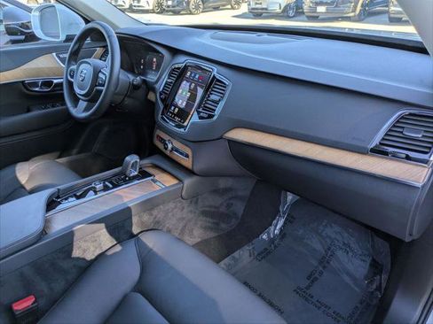 Used 2025 Volvo XC90 B6 Plus w/ Protection Package Premier image 29