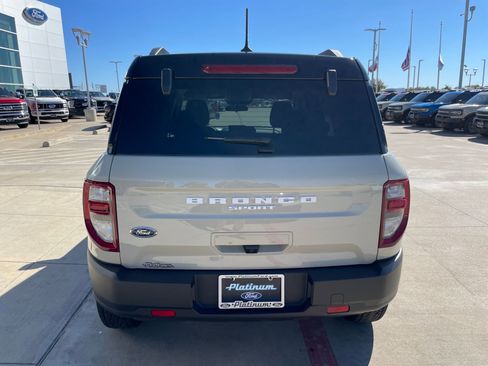 Used 2024 Ford Bronco Sport Badlands image 4