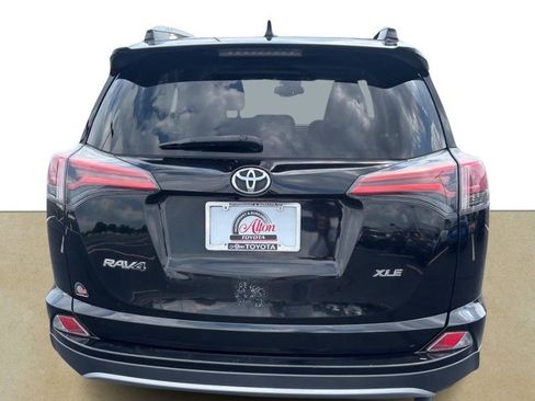Used 2018 Toyota RAV4 XLE w/ Plus Extra Value Package FWD image 5