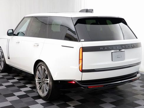 New 2025 Land Rover Range Rover SE image 17