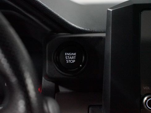 Certified 2025 Toyota Tacoma SR5 RWD image 18