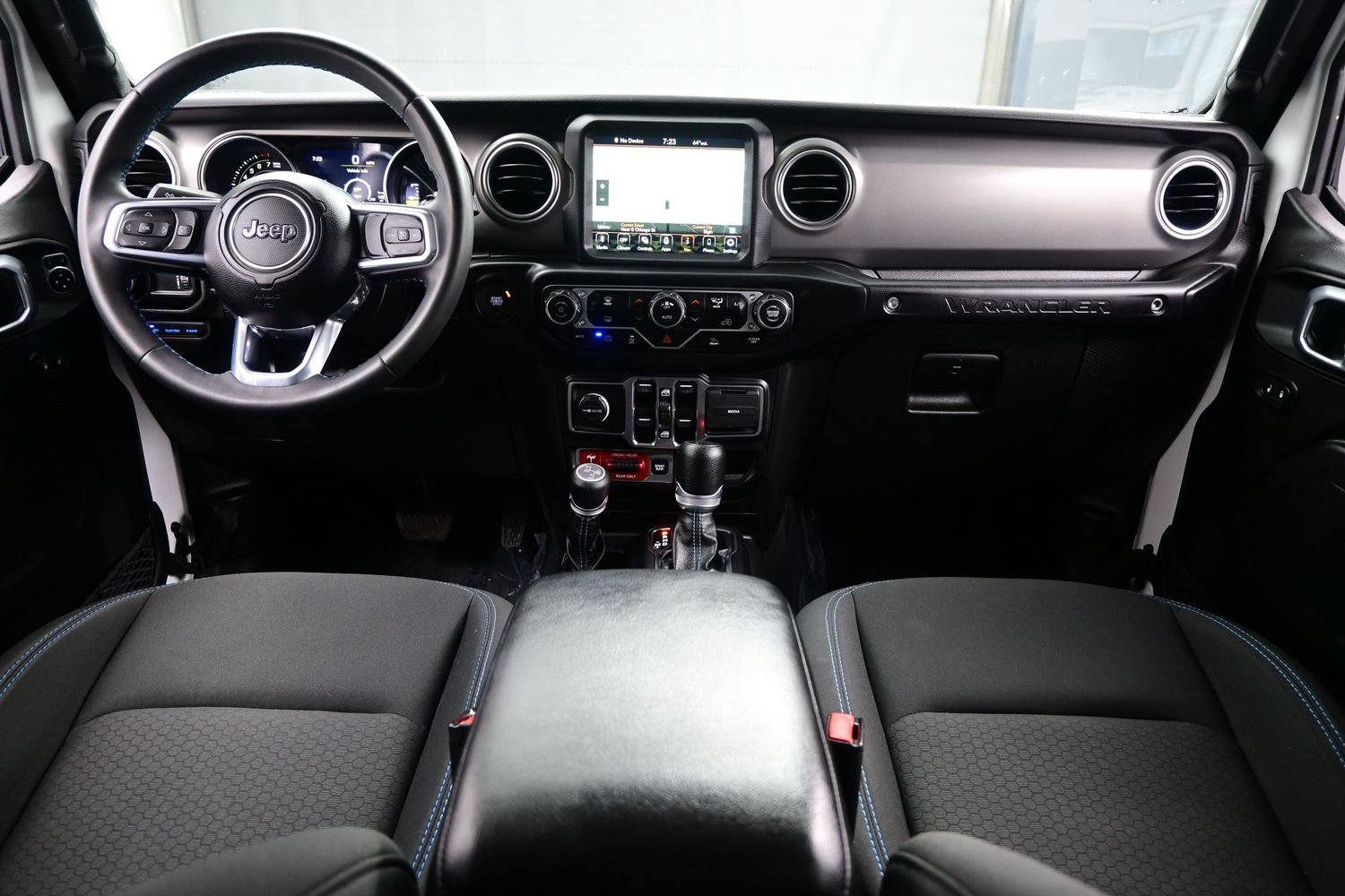Used 2023 Jeep Wrangler Unlimited Rubicon 4xe AWD/4WD image 18