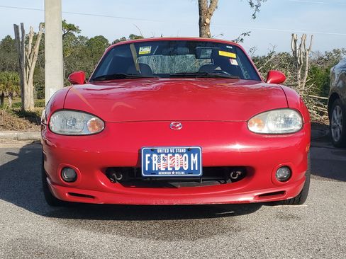 Used 1999 MAZDA MX-5 Miata image 2