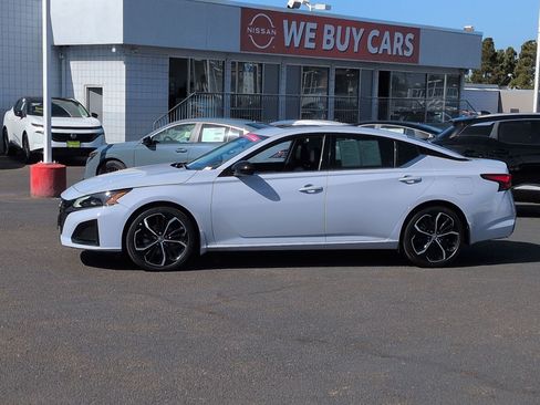 Certified 2024 Nissan Altima 2.5 SR w/ SR Premium Package image 5