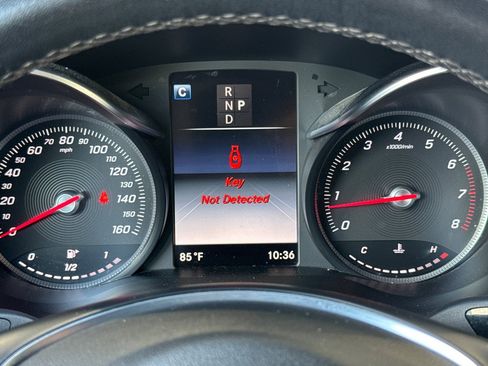 Used 2019 Mercedes-Benz GLC 300 4MATIC image 34