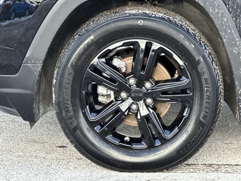 Used 2022 GMC Terrain SLE w/ Driver Convenience Package image 8