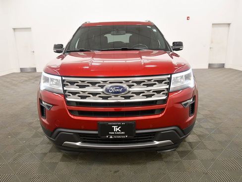 Used 2018 Ford Explorer XLT w/ Equipment Group 202A AWD/4WD image 11
