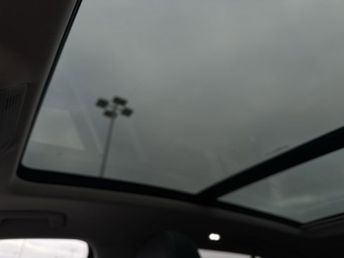 New 2026 Volkswagen Tiguan SE image 19