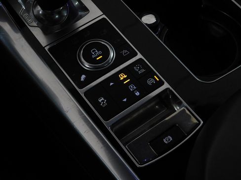 Used 2014 Land Rover Range Rover Sport HSE image 64