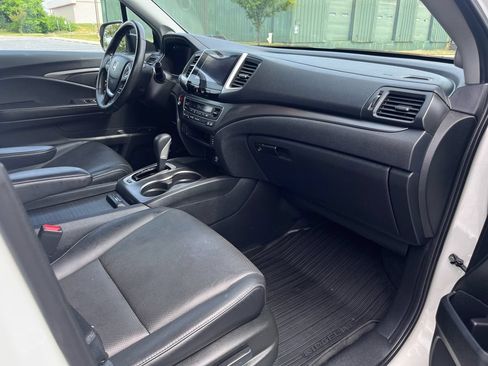Used 2018 Honda Ridgeline RTL-T image 13
