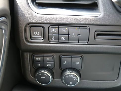 Used 2024 Chevrolet Tahoe RST w/ Luxury Package AWD/4WD image 25