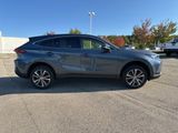 Used 2022 Toyota Venza LE image 2