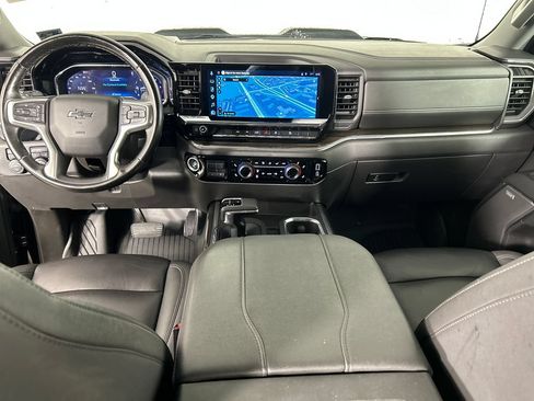 Used 2025 Chevrolet Silverado 1500 LT Trail Boss w/ Convenience Package II AWD/4WD image 19