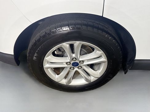 Used 2019 Ford Edge SEL w/ Equipment Group 201A image 33