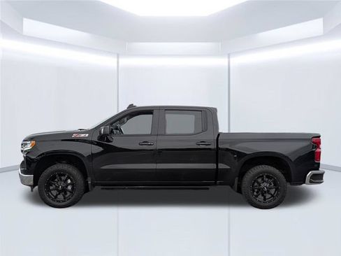 Used 2024 Chevrolet Silverado 1500 LTZ w/ Z71 Off-Road Package AWD/4WD image 2